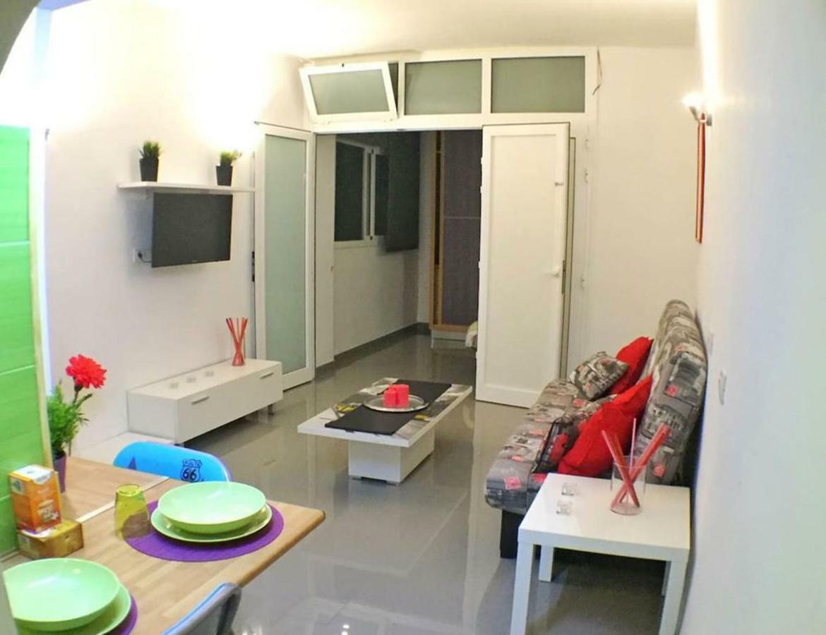 Estudio Playa Canteras 2-4p Wifi 500mb Apartment